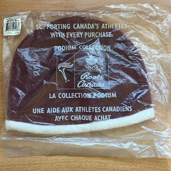 Roots Canada 2002 Winter Olympics Mitts Toque Scarf - Picture 2 of 4